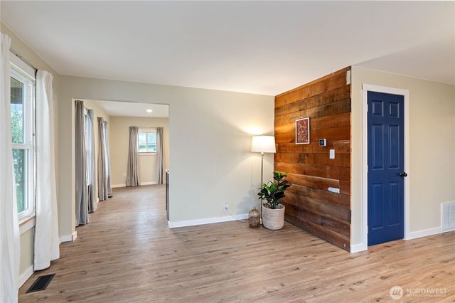 2013 8th Street, Bremerton, WA 98337