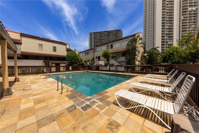 98-400 Koauka Loop 409, Aiea, HI 96701