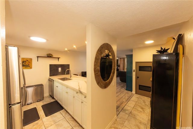 98-400 Koauka Loop 409, Aiea, HI 96701