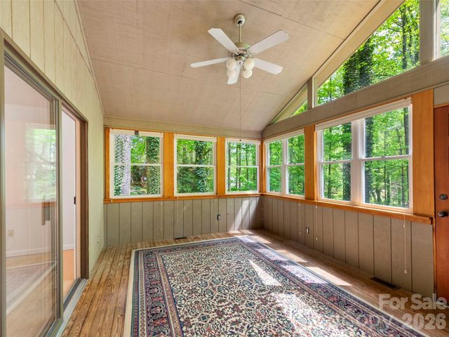 22 Delacy Drive, Hendersonville, NC 28739
