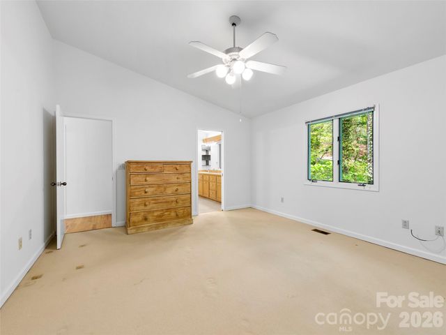 22 Delacy Drive, Hendersonville, NC 28739