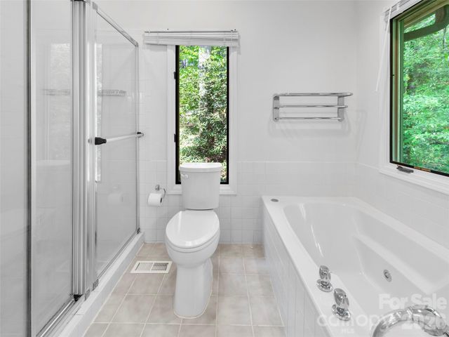 22 Delacy Drive, Hendersonville, NC 28739