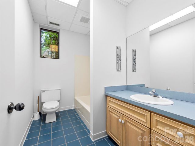 22 Delacy Drive, Hendersonville, NC 28739