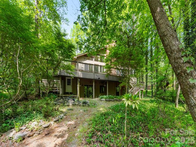 22 Delacy Drive, Hendersonville, NC 28739