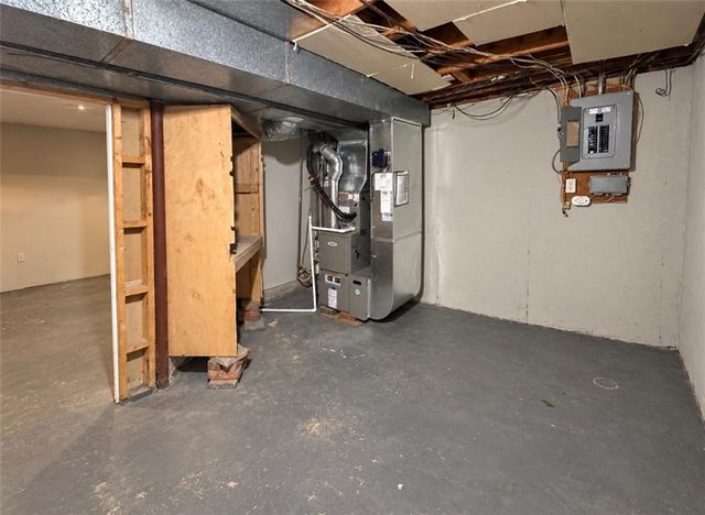 11806 E 58th Street, Kansas City, MO 64133