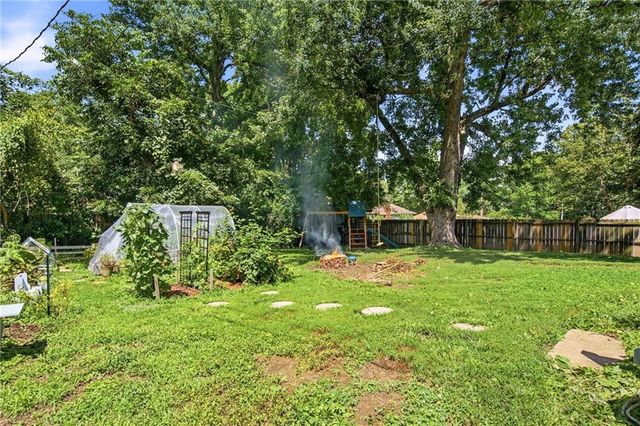 11806 E 58th Street, Kansas City, MO 64133