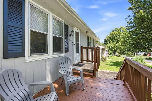 11806 E 58th Street, Kansas City, MO 64133