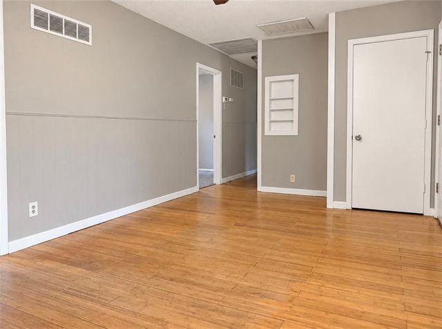 11806 E 58th Street, Kansas City, MO 64133