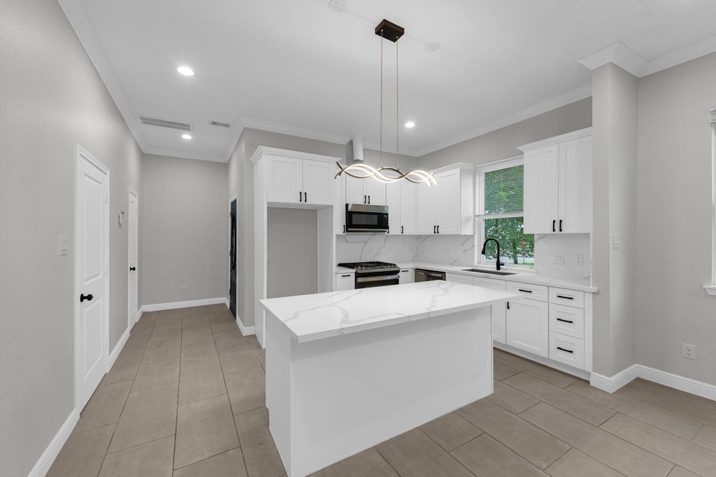 5020 Sayers Street A, Houston, TX 77026