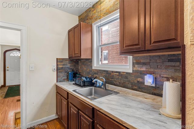 14376 Mansfield Street, Detroit, MI 48227