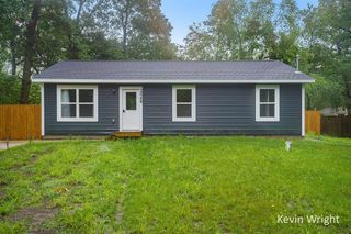 2048 Center Street, Muskegon, MI 49442