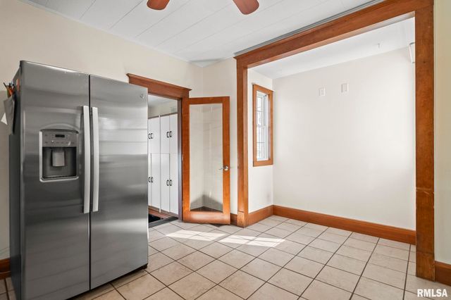 2010 N 16TH Street, Springfield, IL 62702