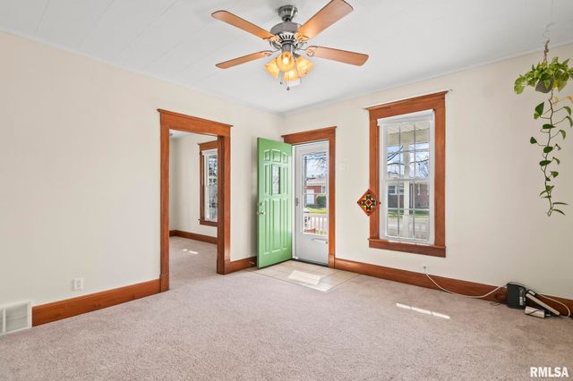 2010 N 16TH Street, Springfield, IL 62702