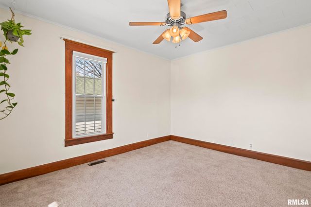 2010 N 16TH Street, Springfield, IL 62702