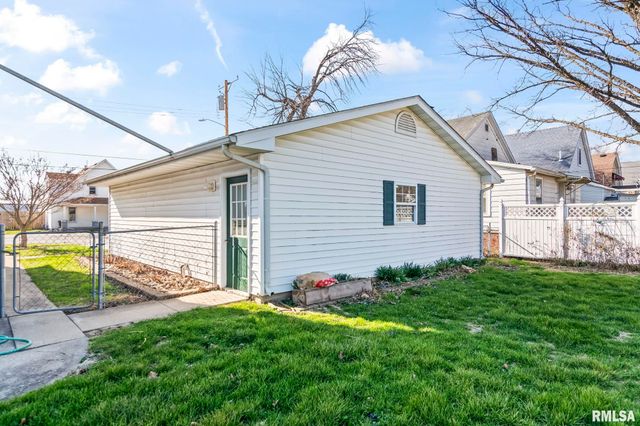 2010 N 16TH Street, Springfield, IL 62702