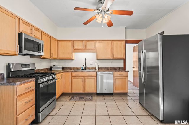 2010 N 16TH Street, Springfield, IL 62702