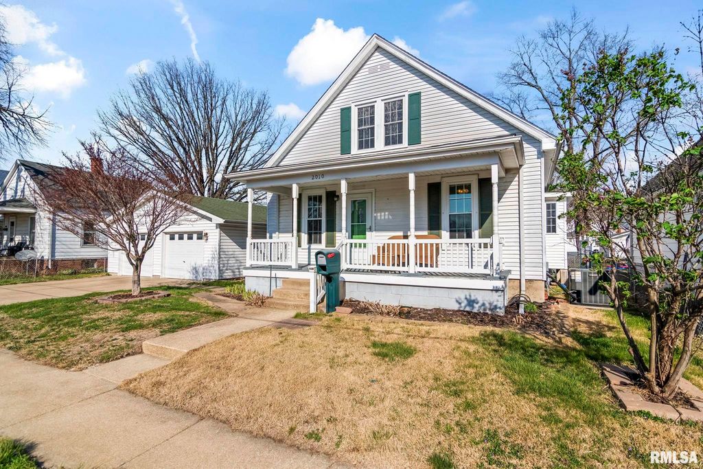 2010 N 16TH Street, Springfield, IL 62702