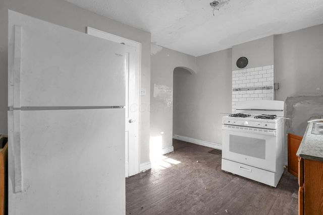 862 Fairwood Avenue, Columbus, OH 43205