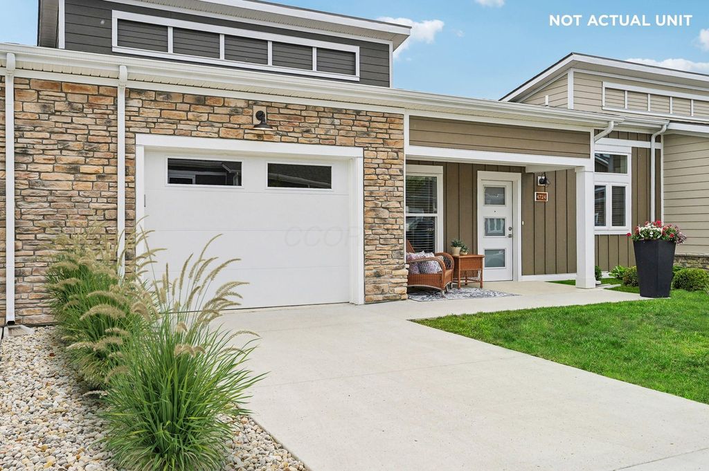 933 Persimmon Lane, 1803, Grove City, OH 43123