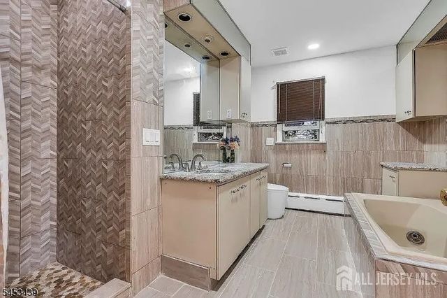 585 Noe Ave, Woodbridge Twp., NJ 07095
