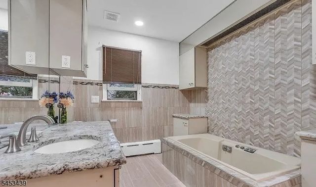 585 Noe Ave, Woodbridge Twp., NJ 07095