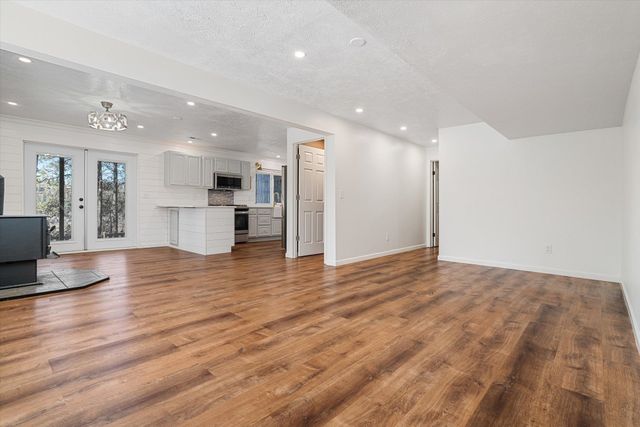 10003 S Gardner Rd, Cheney, WA 99004