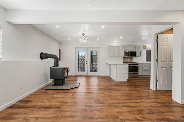 10003 S Gardner Rd, Cheney, WA 99004