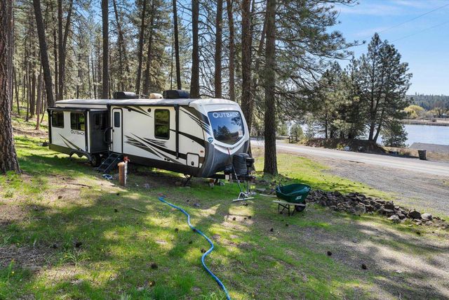 10003 S Gardner Rd, Cheney, WA 99004