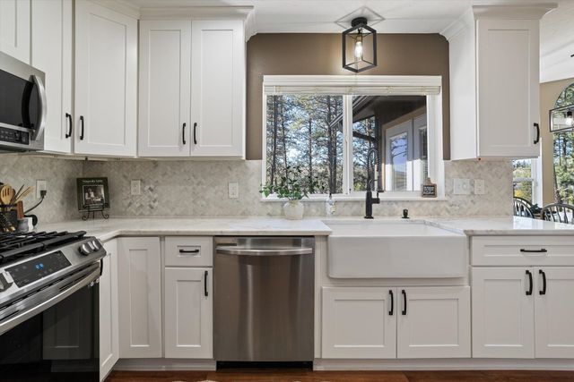 10003 S Gardner Rd, Cheney, WA 99004