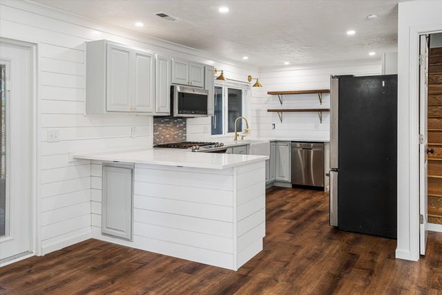 10003 S Gardner Rd, Cheney, WA 99004