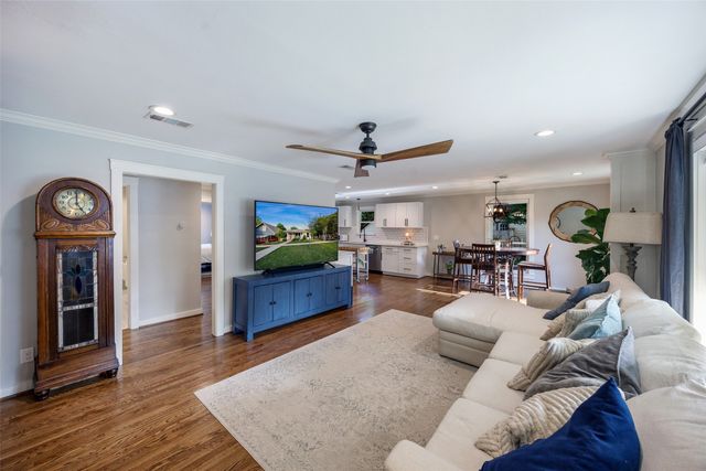 607 S Parker Street, Mckinney, TX 75069