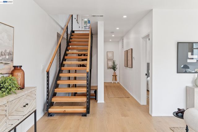 546 Weldon Ave, Oakland, CA 94610