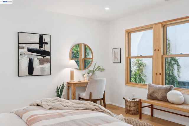 546 Weldon Ave, Oakland, CA 94610