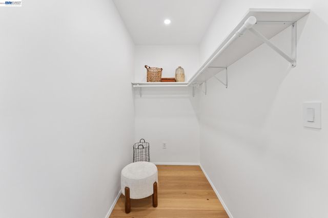 546 Weldon Ave, Oakland, CA 94610