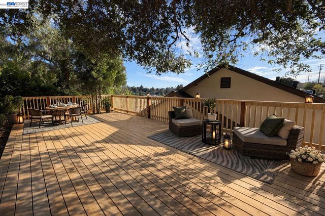 546 Weldon Ave, Oakland, CA 94610