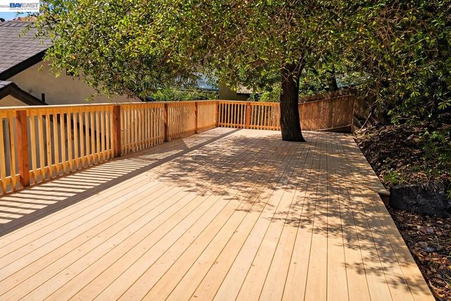 546 Weldon Ave, Oakland, CA 94610