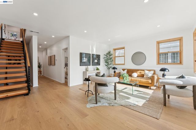 546 Weldon Ave, Oakland, CA 94610