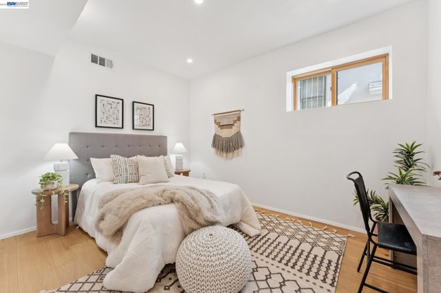 546 Weldon Ave, Oakland, CA 94610