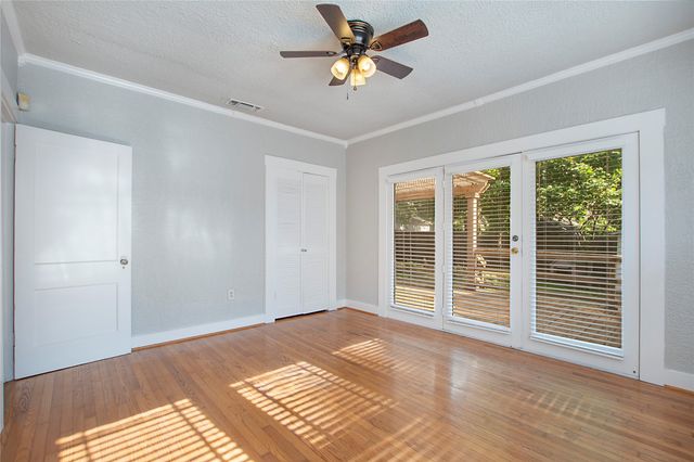 2222 Harrison Avenue, Fort Worth, TX 76110