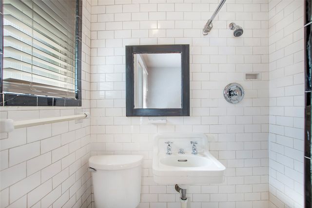 2222 Harrison Avenue, Fort Worth, TX 76110