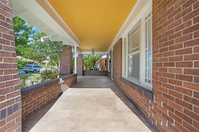 2222 Harrison Avenue, Fort Worth, TX 76110