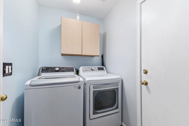 8902 W VALE Drive, Phoenix, AZ 85037