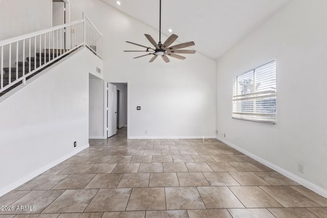 8902 W VALE Drive, Phoenix, AZ 85037