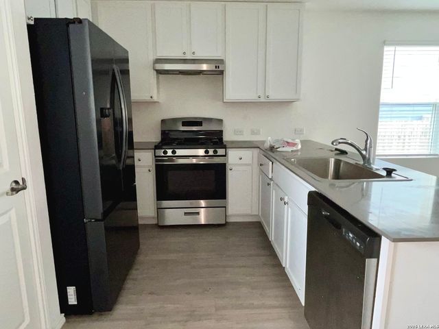 10042 Kersey Mill, San Antonio, TX 78224