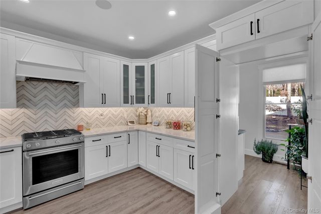 108 Hunter Avenue, Miller Place, NY 11764