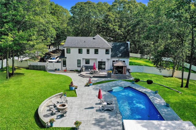 108 Hunter Avenue, Miller Place, NY 11764