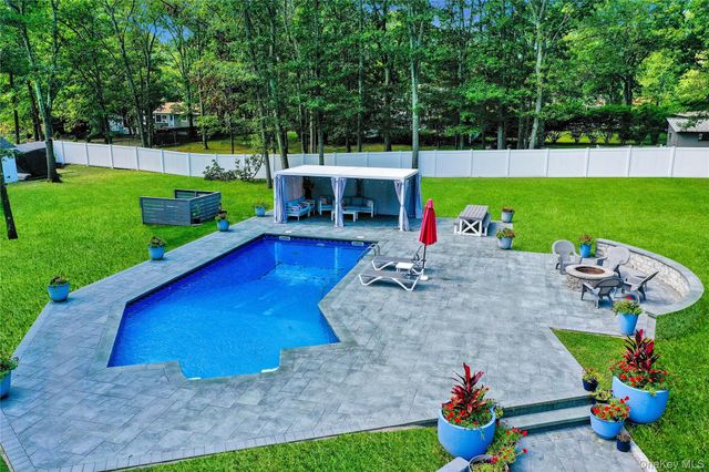 108 Hunter Avenue, Miller Place, NY 11764