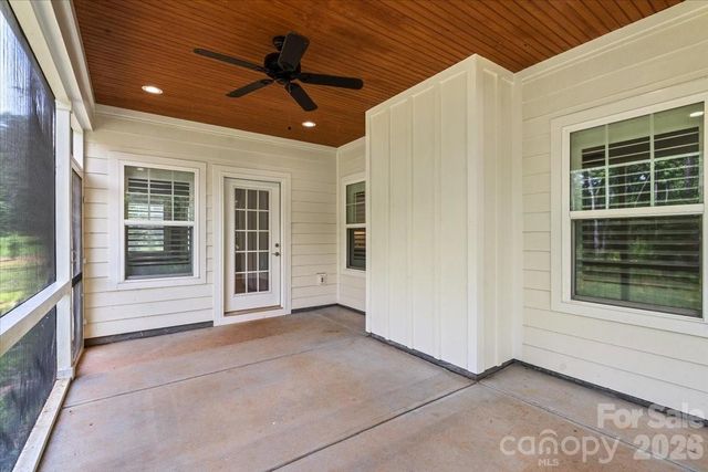 7575 Deer Track Drive, Denver, NC 28037