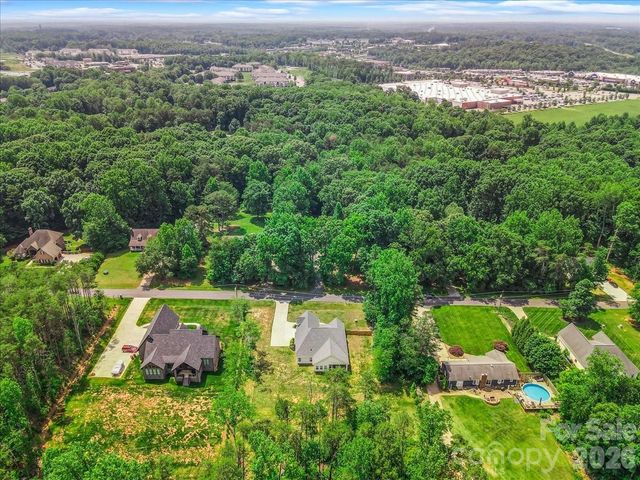 7575 Deer Track Drive, Denver, NC 28037