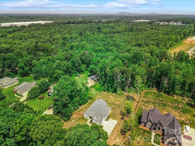 7575 Deer Track Drive, Denver, NC 28037